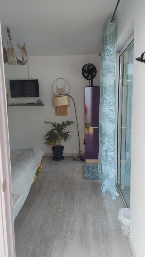 Studio Vaimiti Pour 2 Personnes Vue Mer Et Moorea 帕皮提 外观 照片